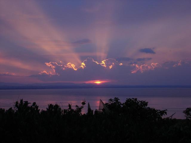 tramonto lago trasimeno